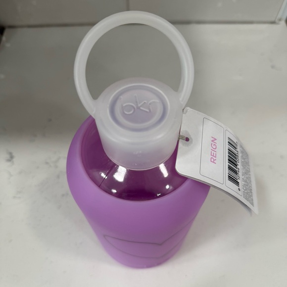 BKR 1L “Women don’t owe you S*” Heart Water Bottle Reign - Picture 3 of 3